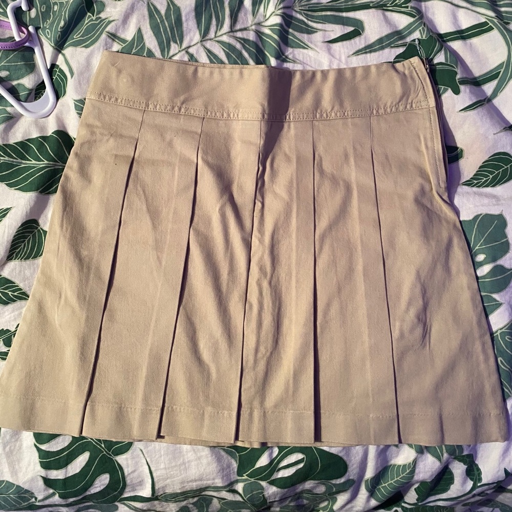 Tan pleated skirt